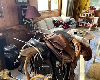 Abetta saddle and saddlebags