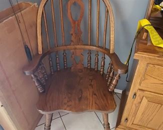 Windsor back captains chair (2) of (2)