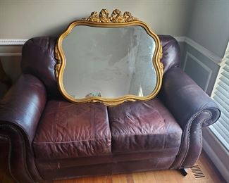 Gold accent mirror approx 4' x 3'
