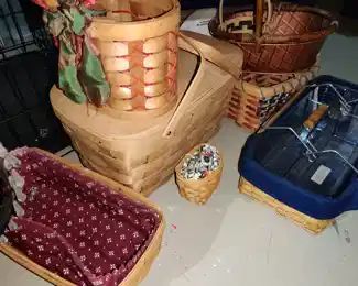 A few Longaberger baskets