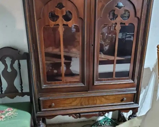 Gorgeous 30's china cabinet...