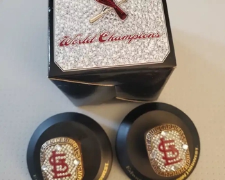 Replica World Champion rings (2)