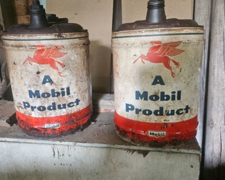Metal Mobil gas cans