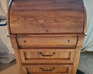 Roll top desk approx 3' wide...