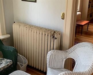 Sunroom
Wicker set
Artwork 