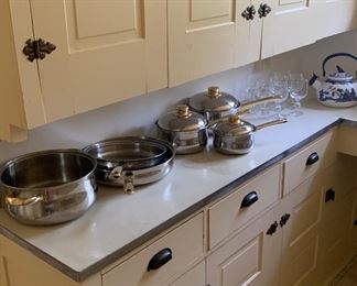 Pantry
Cookware
