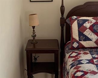 Second Bedroom 
Nightstand 
Lamp
