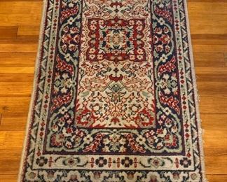 Upstairs Hallway 
Small rug 