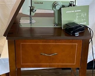 White Sewing Machine Model 1466 In Cabinet