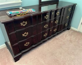 Three-piece bedroom suite: dresser with mirror