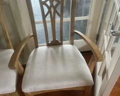Beautiful dining table & 8 chairs - two arm chairs - one shown