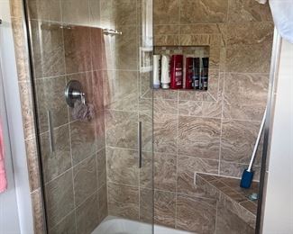Glass shower doors