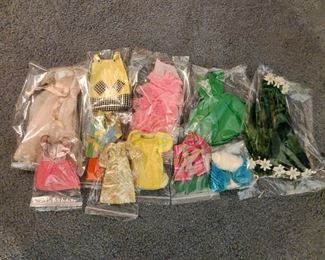 Huge variety of Barbie clothes!