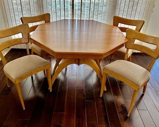 kitchen table and chairs