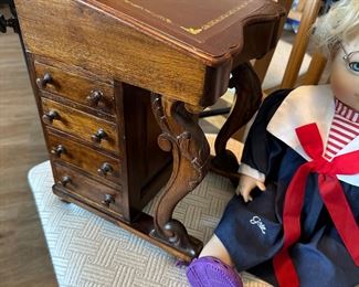 Antique miniature  captains Davenport Victorian walnut leather embossed top desk 