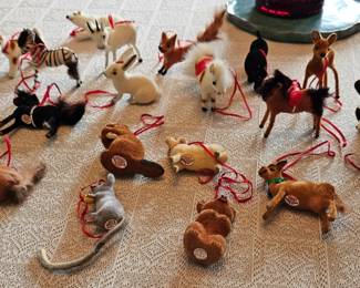 Kunstlerschutz Wagner German flocked animals.