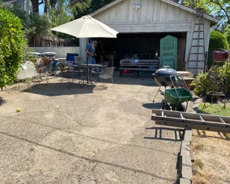 Tons of stuff inside garage also- just hard to see !!! 