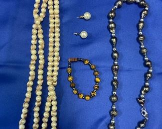 Pearl Replica Necklace Earrings Plus Beaded Necklace And Bracelet