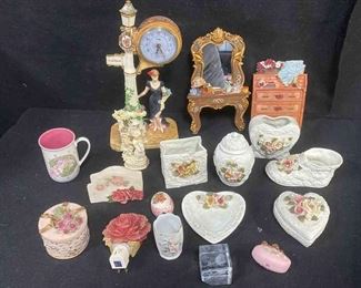 Rose Themed Vanity Decor