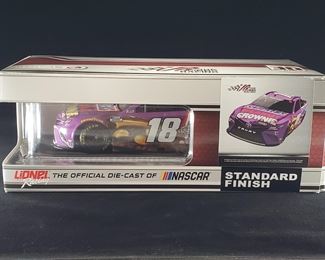 Lot 009-MT: Kyle Busch Die-cast 2021 Camry SNICKERS Peanut Brownie

Features:
•	NASCAR Cup Series
•	Standard Finish
•	1 of 744 Made
•	Box imprinted '23821EL'
 
Manufacturer: Lionel Racing
Mfg. Year: 2021
Scale: 1:24
Country of Origin: China, hand crafted

