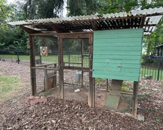 Chicken Coop $100