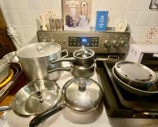 Cookware and bakeware
