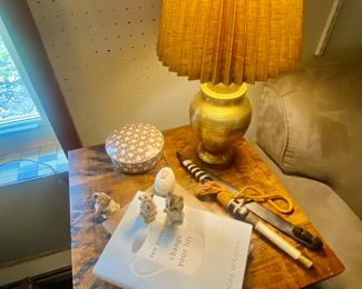 End table -lamp-decor
