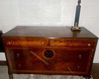 Dresser with matching trim 