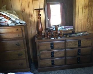  Dresser with Mirror and Chest of Drawers