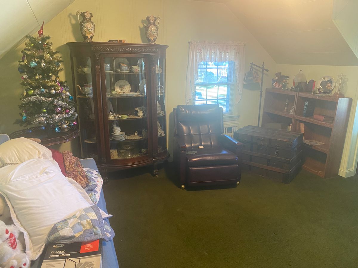 Estate Sales By Olga in Garwood, NJ One... starts on 10/21/2023