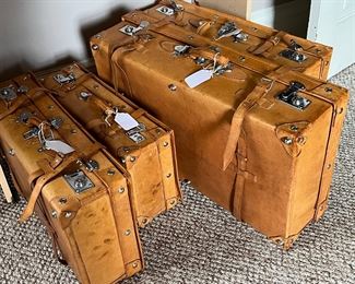LEATHER LUGGAGE