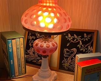 Cranberry thimbprint lamp 