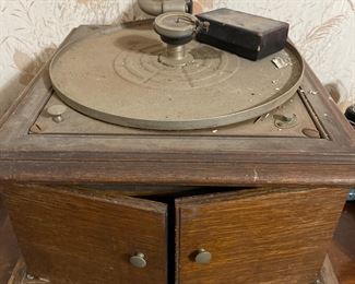 antique record player 