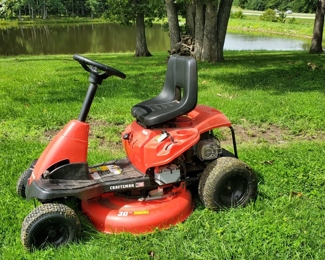 Craftsman Riding Lawn Mower Purchased 2022 Like New Flawless $900