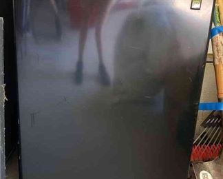 GE Mini Refrigerator 