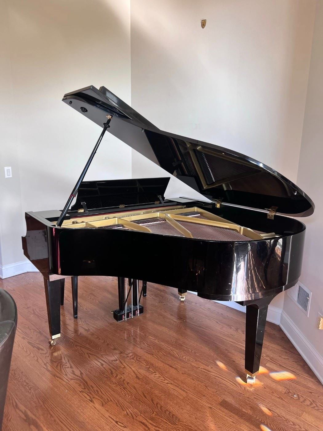 Beautiful Monee Estate Sale starts on 8/4/2023