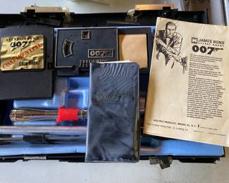 Vintage James Bond Secret Agent, 007 Spy Kit. ( missing gun). 