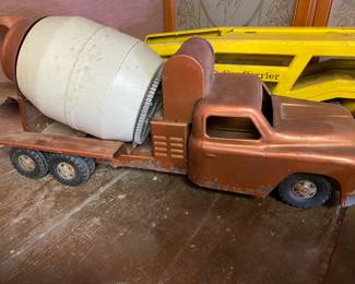 Structo Concrete  Mixer Truck