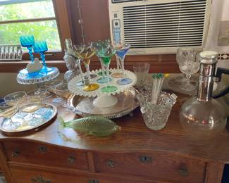 Vintage-Mid Century Serve Ware