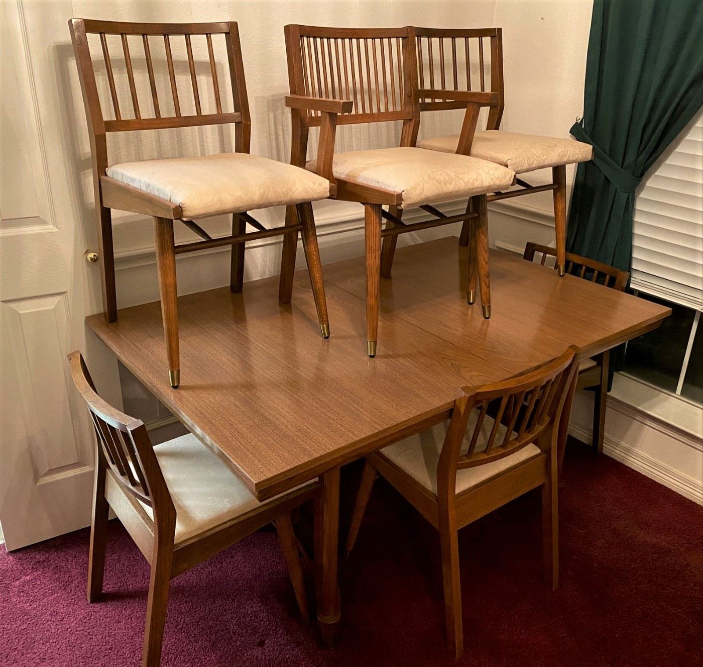 BEAUTIFUL MID-CENTURY BY HOLMAN MANUFACTURING DINING TABLE AND CHAIRS ABSOLUTELY AWESOME. WE HAVE LOTS MORE MID-CENTURY BY HOLMAN.