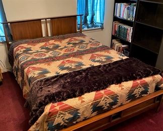 BEAUTIFUL MID-CENTURY BY HOLMAN MANUFACTURING FULL SIZE BED.