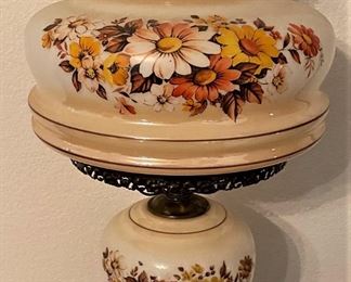 VINTAGE HURRICANE LAMP.