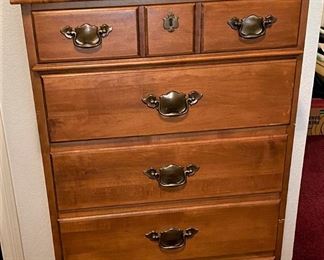VINTAGE YOUNG REPUBLIC EARLY AMERICAN HARD ROCK MAPLE BEDROOM SET.