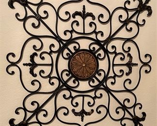 METAL WALL ART DECOR.