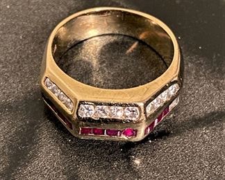 14K GOLD MENS DIAMOND AND RUBY YELLOW GOLD RING.MORE AT SALE.