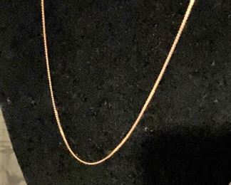 18K YELLOW GOLD NECKLACE. MORE AT SALE. WE ALSO HAVE A GOOD AMOUNT OF SCRAP GOLD, RINGS WITH NO STONES ECT.