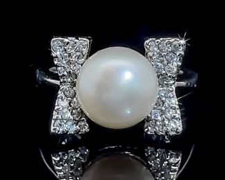 White Pearl & Cubic Zirconia Candy Bow-Tie Ring