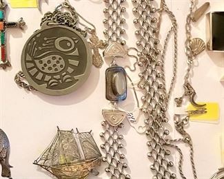 Tabra necklace, silver pendants