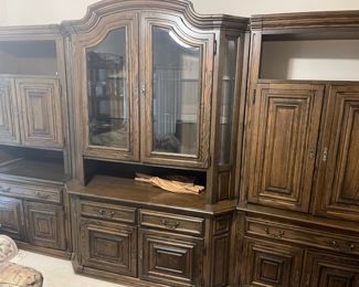 3pc wall unit /  shrunk 