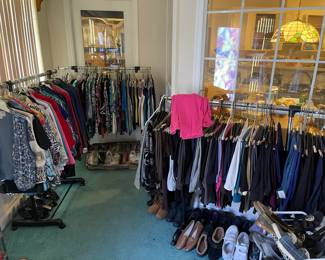 Soooo much ladies clothing. Mainly all Petite sizes 